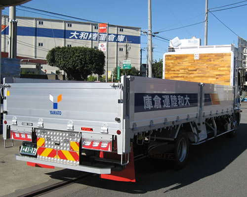 4トン　平ボディ車